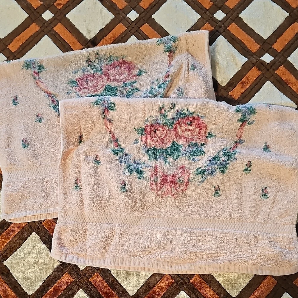 Floral Patterned Towels